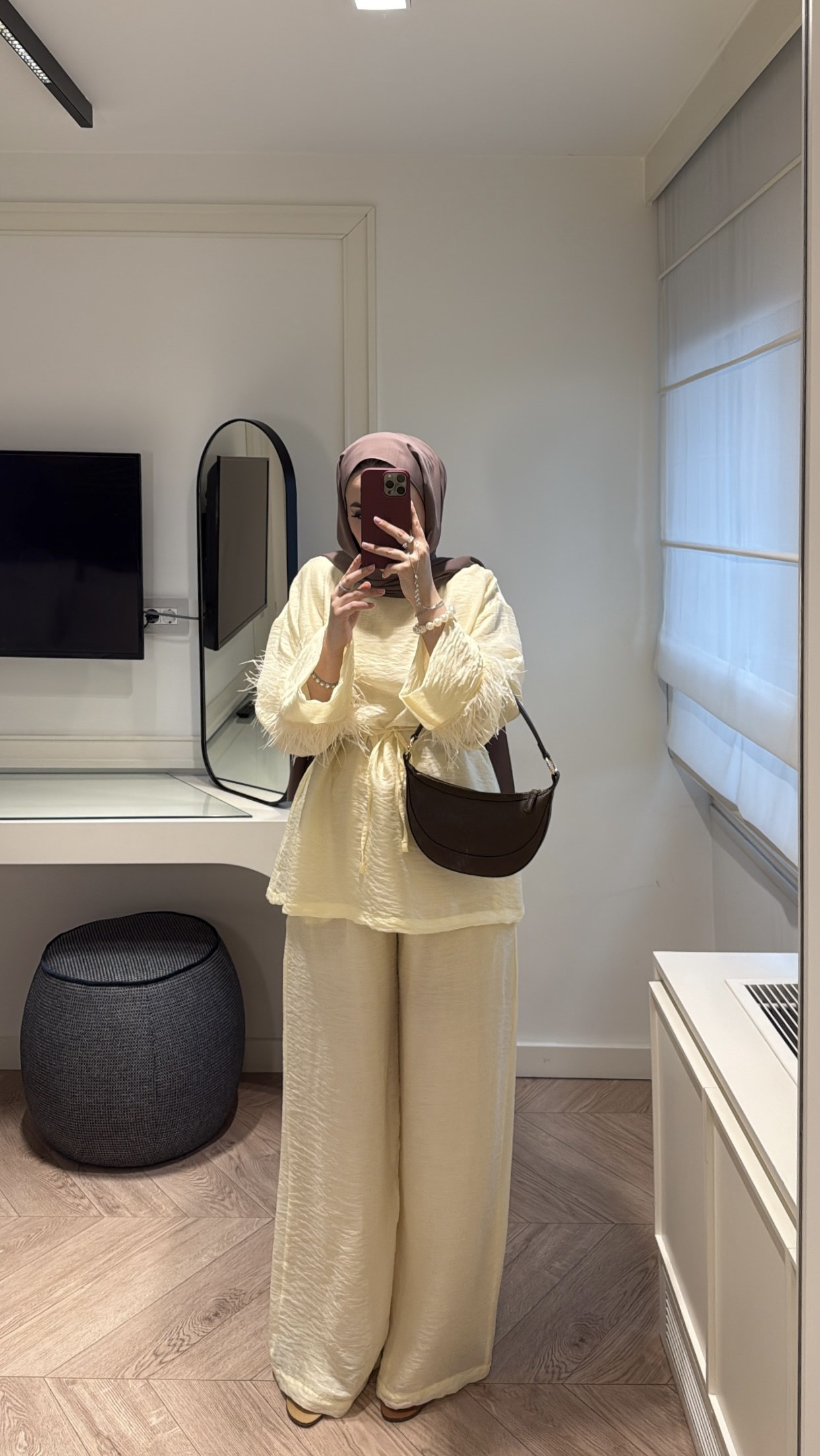 Tüy Detaylı Organze Takım - Sarı