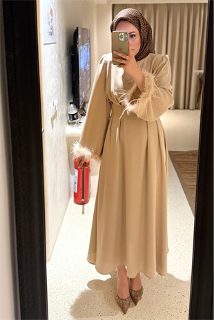 Kolları tüylü i̇thal elbise-bej- vakronline