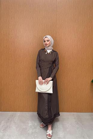 Tesettür V Yaka Bağlamalı Keten Elbise - Camel