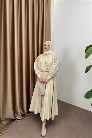 Çiçek Aksesuarlı Poplin Etekli Takım -Ekru