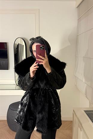 Cheny Yakası Kürklü Mont-Siyah