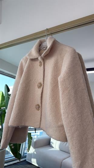 Çiçek Düğmeli Keçe Kısa Ceket - Bej