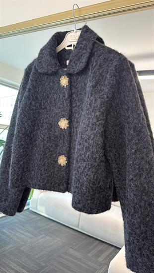 Çiçek Düğmeli Keçe Kısa Ceket - Lacivert