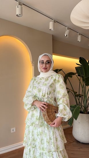 Eteği Kat Volanlı Bahar Desenli Elbise - Yeşil