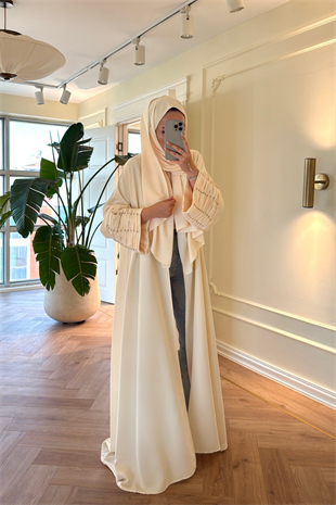 Kolları Taş Büzgü Detaylı Abaya - Krem (ŞAL HEDİYELİ )