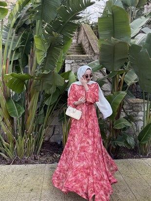 Martine Elbise - Pembe