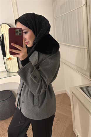 Siyah Kürk Yakalı Balık Sırtı Kaşe Kaban