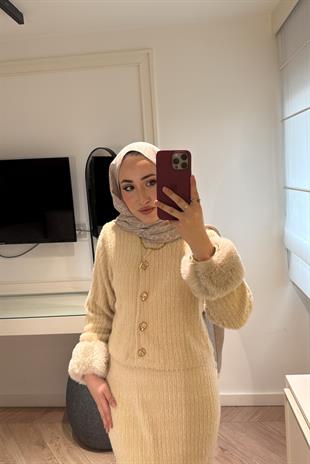 Triko Detay Kürklü Takım - Bej