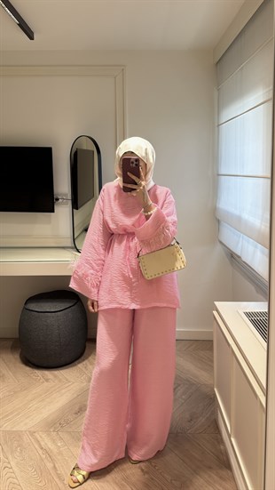 Tüy Detaylı Organze Takım - Pembe