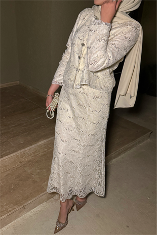 Umay Dantelli Etekli Takım - Ekru