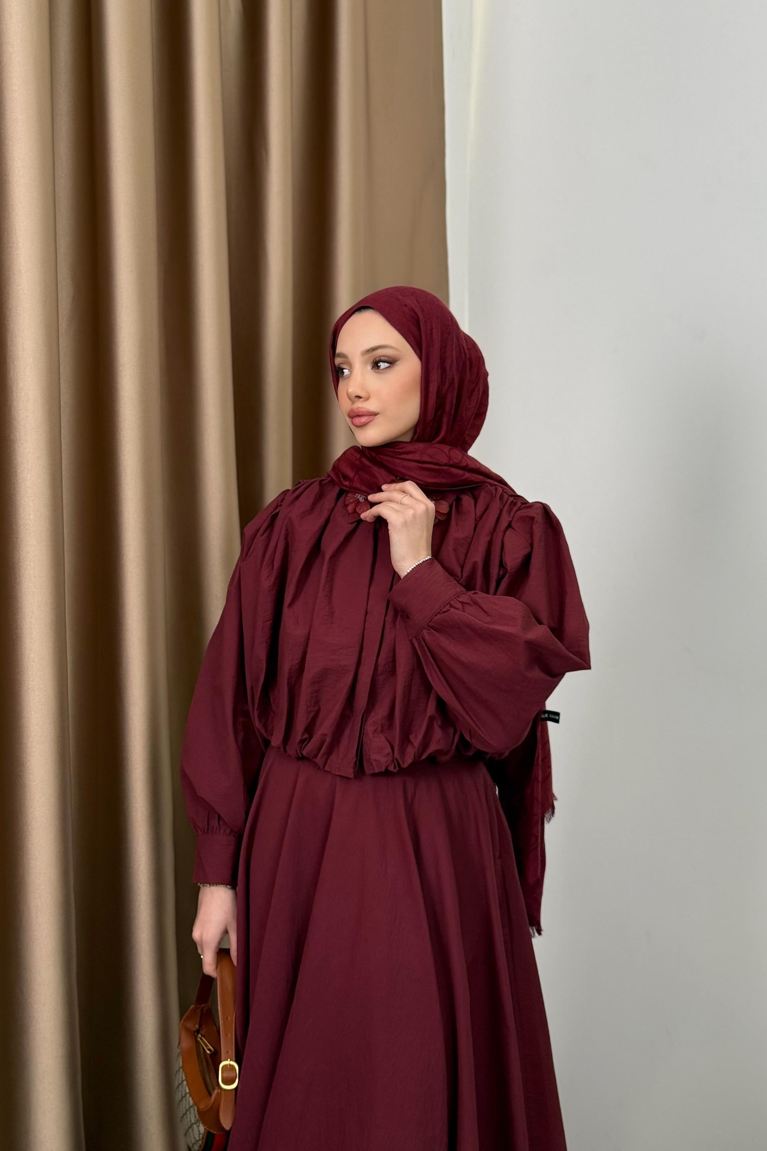 Çiçek Aksesuarlı Poplin Etekli Takım - Bordo