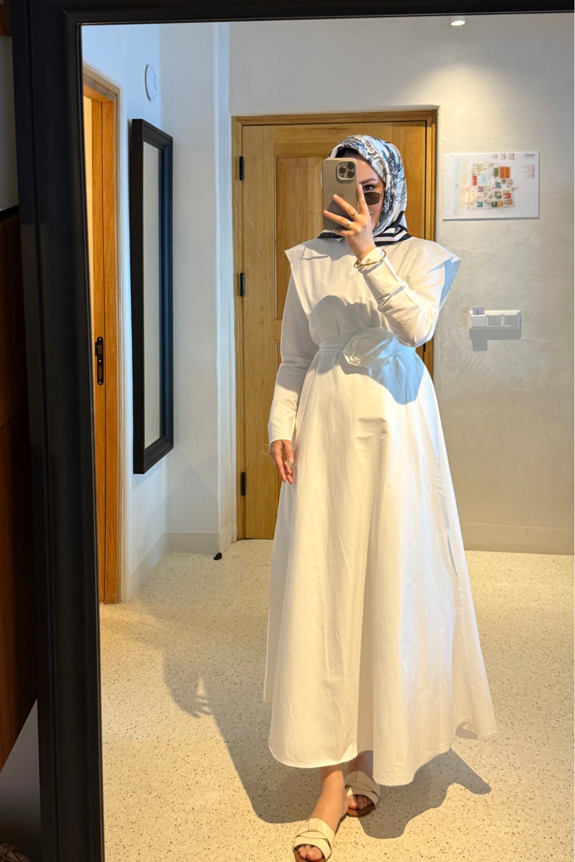 Gül kemerli elbise-beyaz - Vakronline