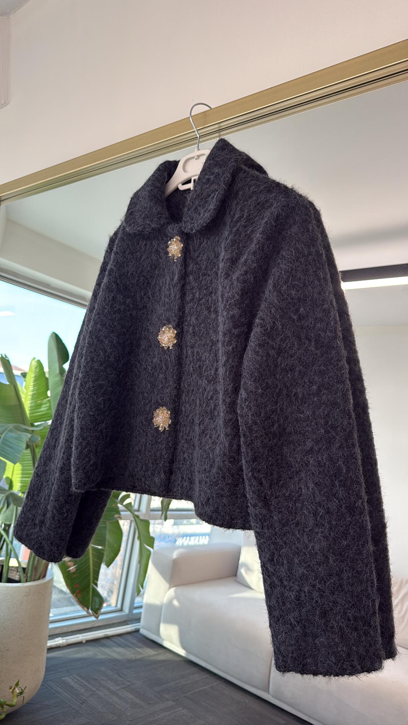 Çiçek Düğmeli Keçe Kısa Ceket - Lacivert-9635