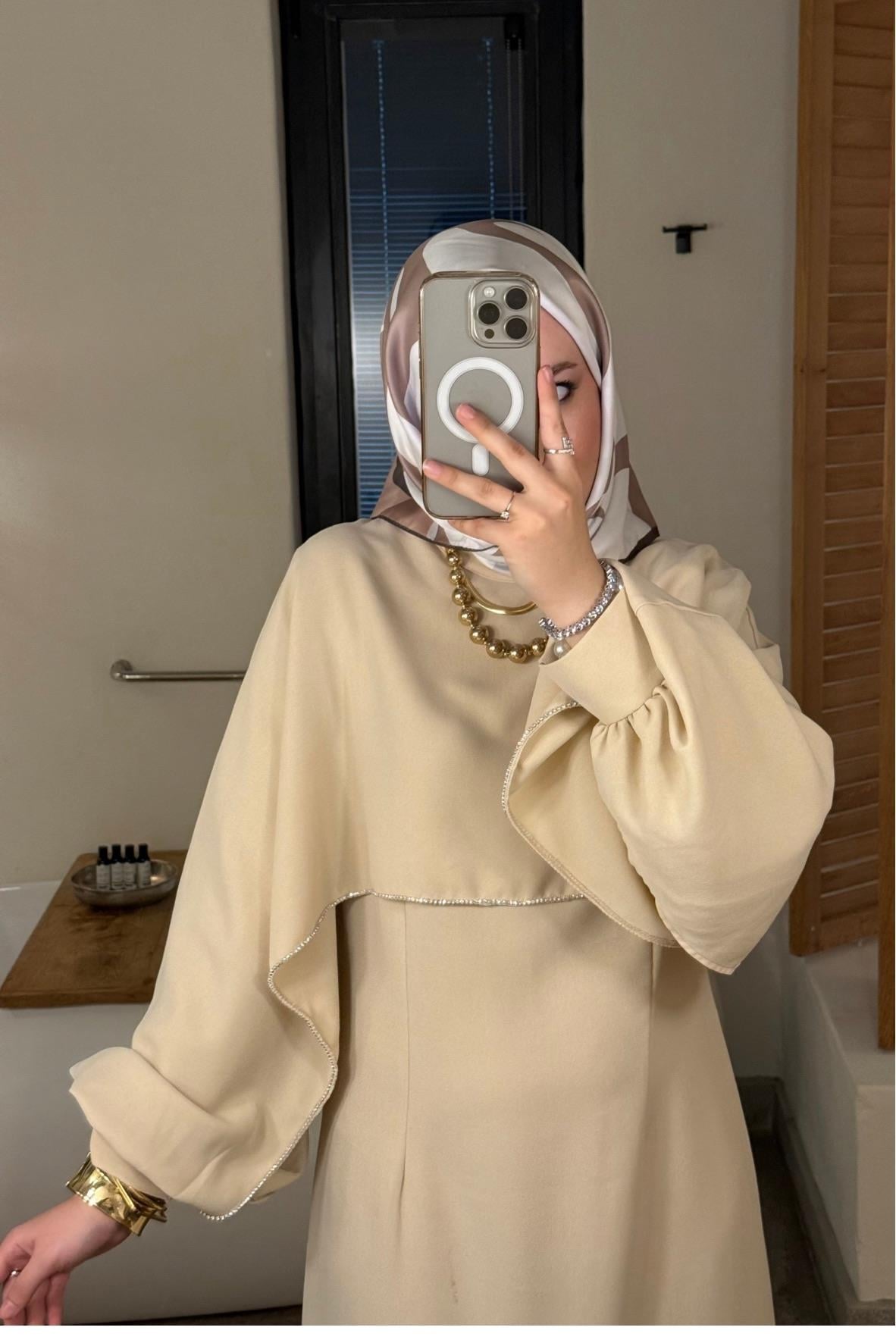 Tuus pelerinli elbise-bej - vakronline