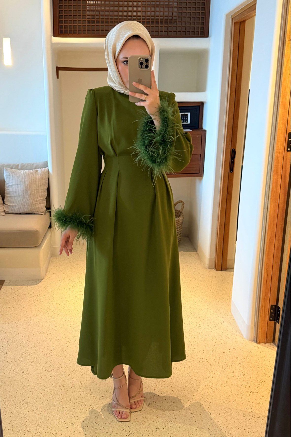 Kolları tüylü i̇thal elbise-olivie- vakronline