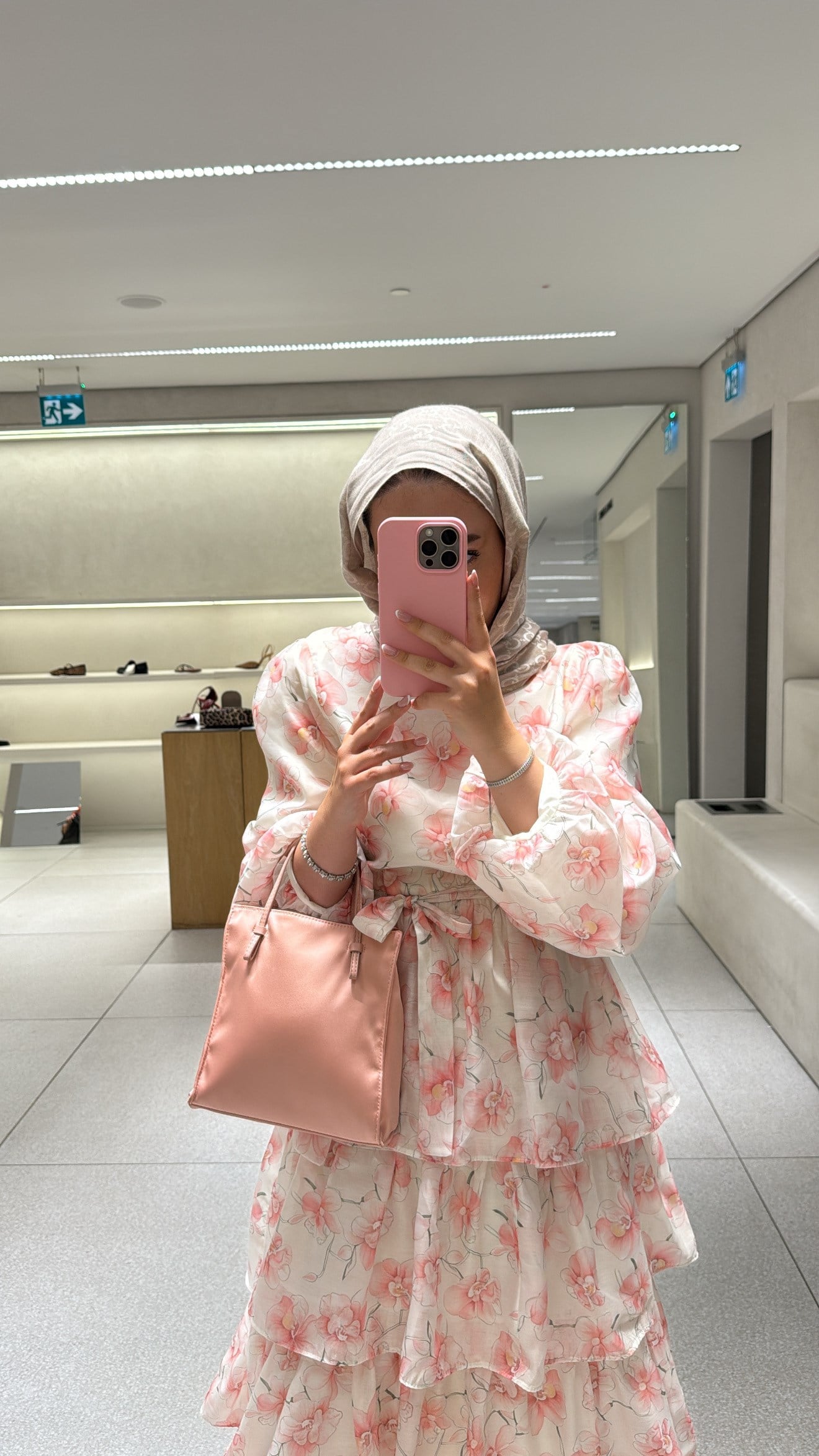 Eteği Kat Volanlı Bahar Desenli Elbise - Pembe-4371