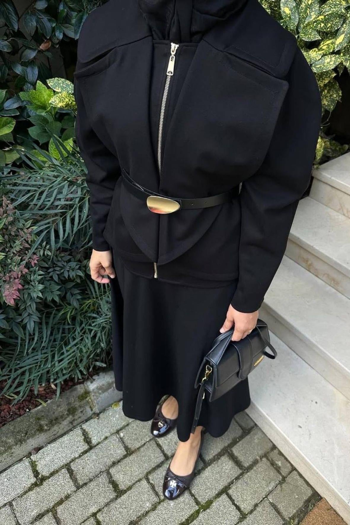 Gold kemerli ceket siyah-890