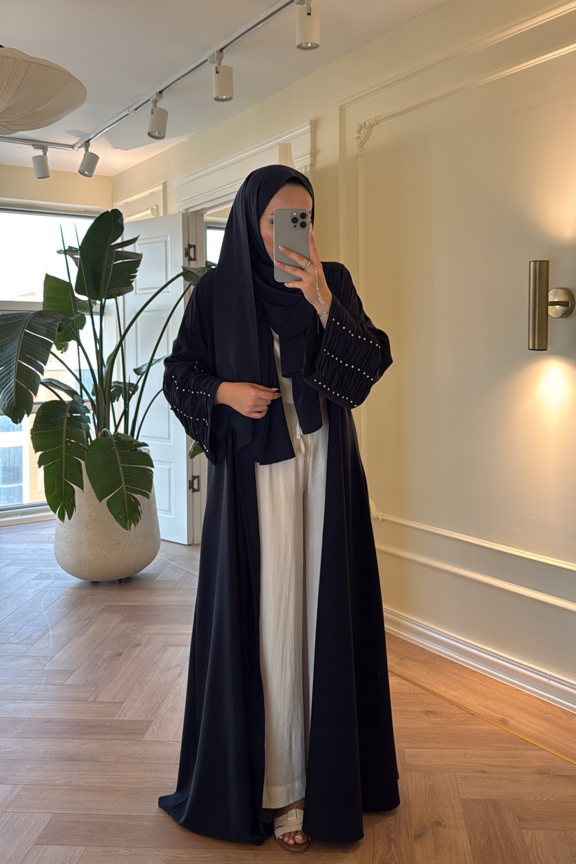 Kolları Taş Büzgü Detaylı Abaya - Lacivert (ŞAL HEDİYELİ )-4297