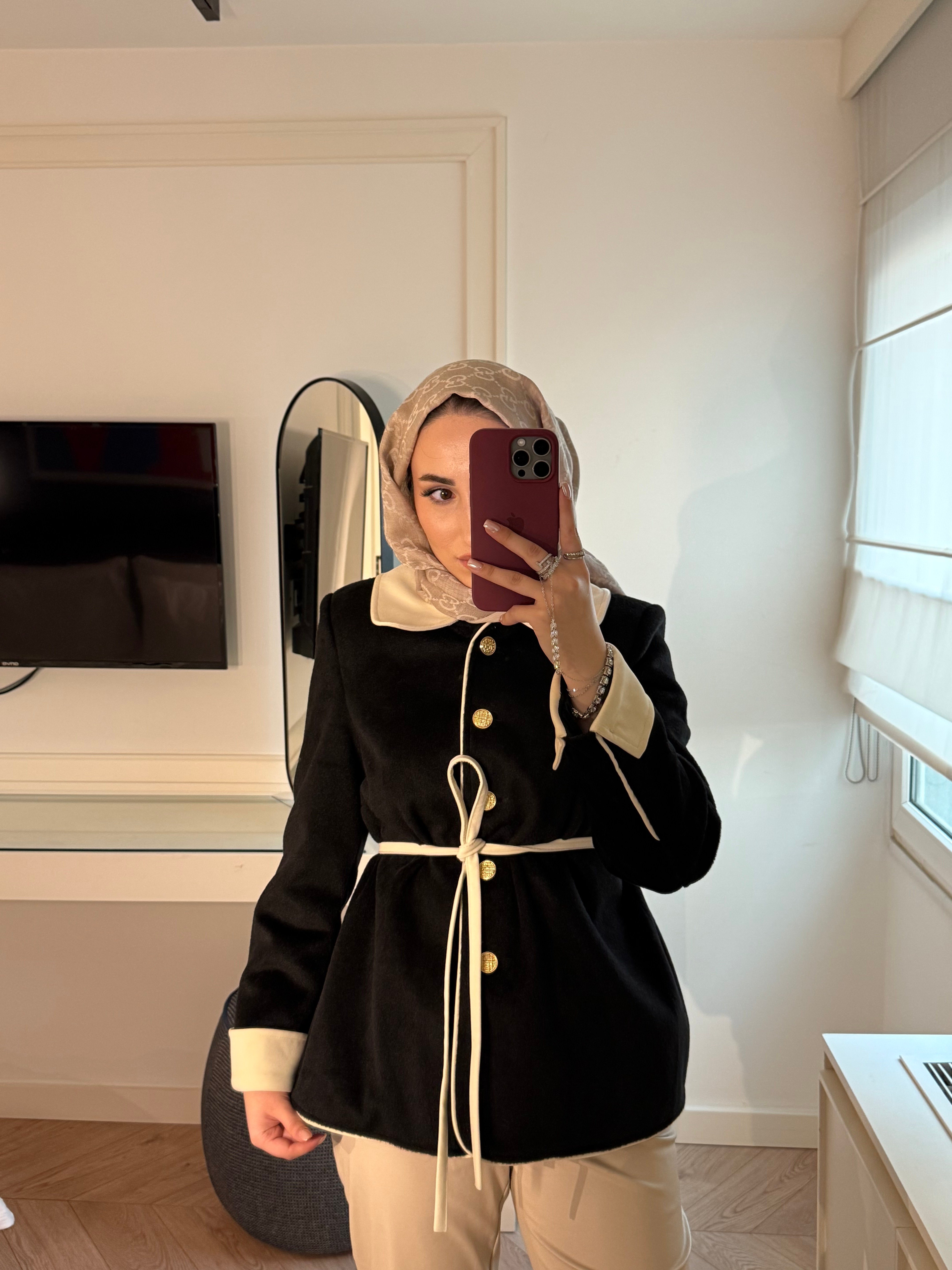 Velora Gold Düğmeli Kontrast Biyeli Ceket - Siyah -6046