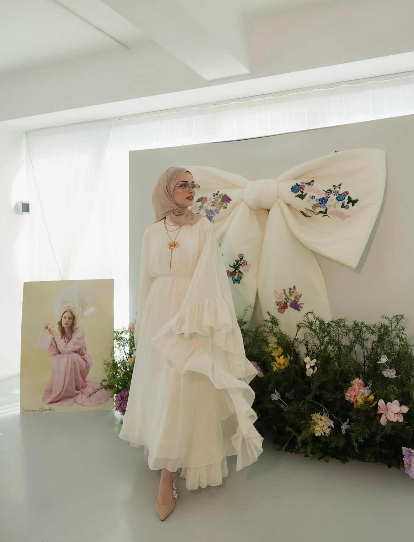 Lora Fırfır Abaya-İnci