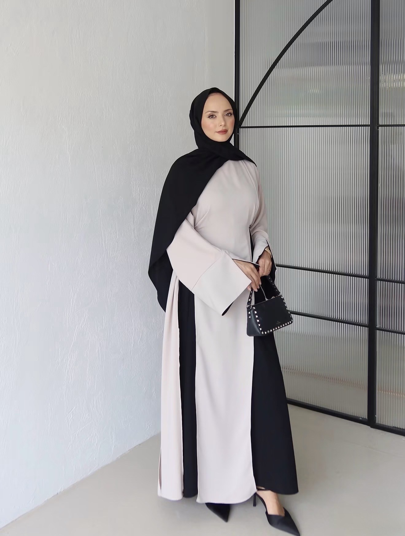 Zahra Parçalı Abaya-Bej