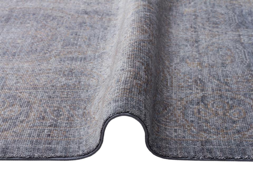 Pakistan Overdyed Tarzı Özel Hav Vermeyen ve El Emeği ile Özel Tezgahlarda Üretilen Uşak Halısı 