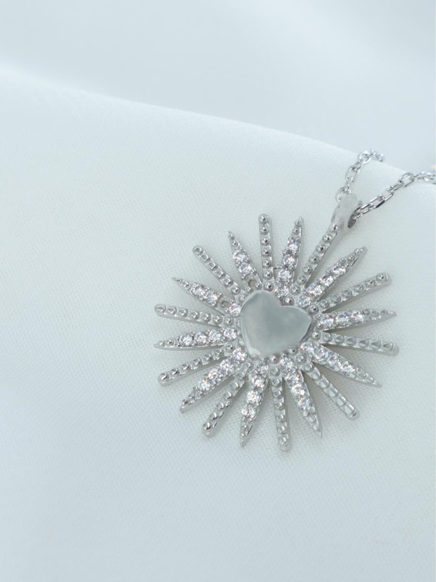 Kalpli Güneş Kolye