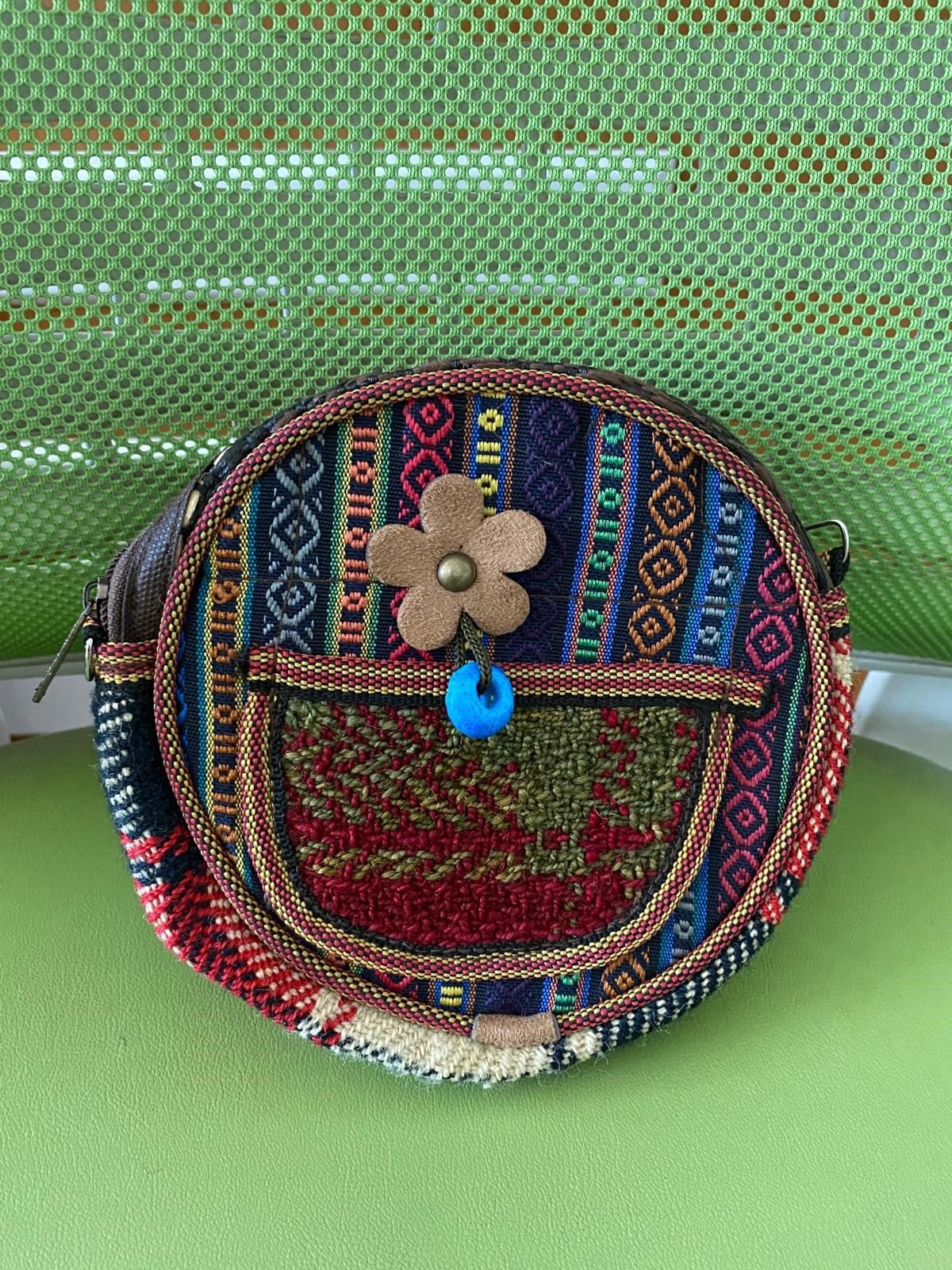 Kilim Desenli Çiçekli Yuvarlak Çanta