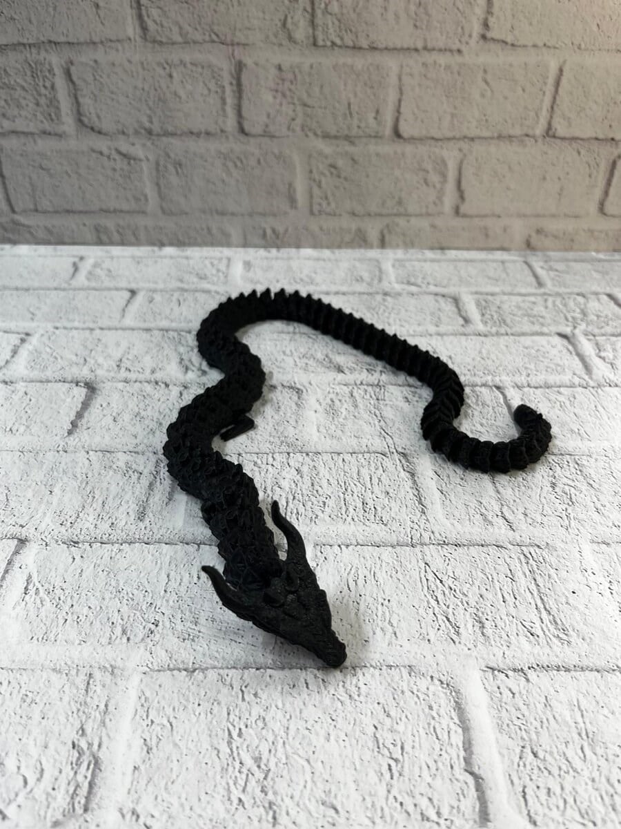 Hareketli Siyah Ejderha Figür Uzun Gövdeli Fantastik Masa ve Raf Dekoru