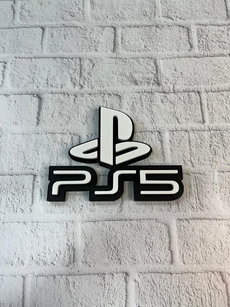 PlayStation 5 Logo Duvar Dekoru Minimal Tasarım 16×12 cm
