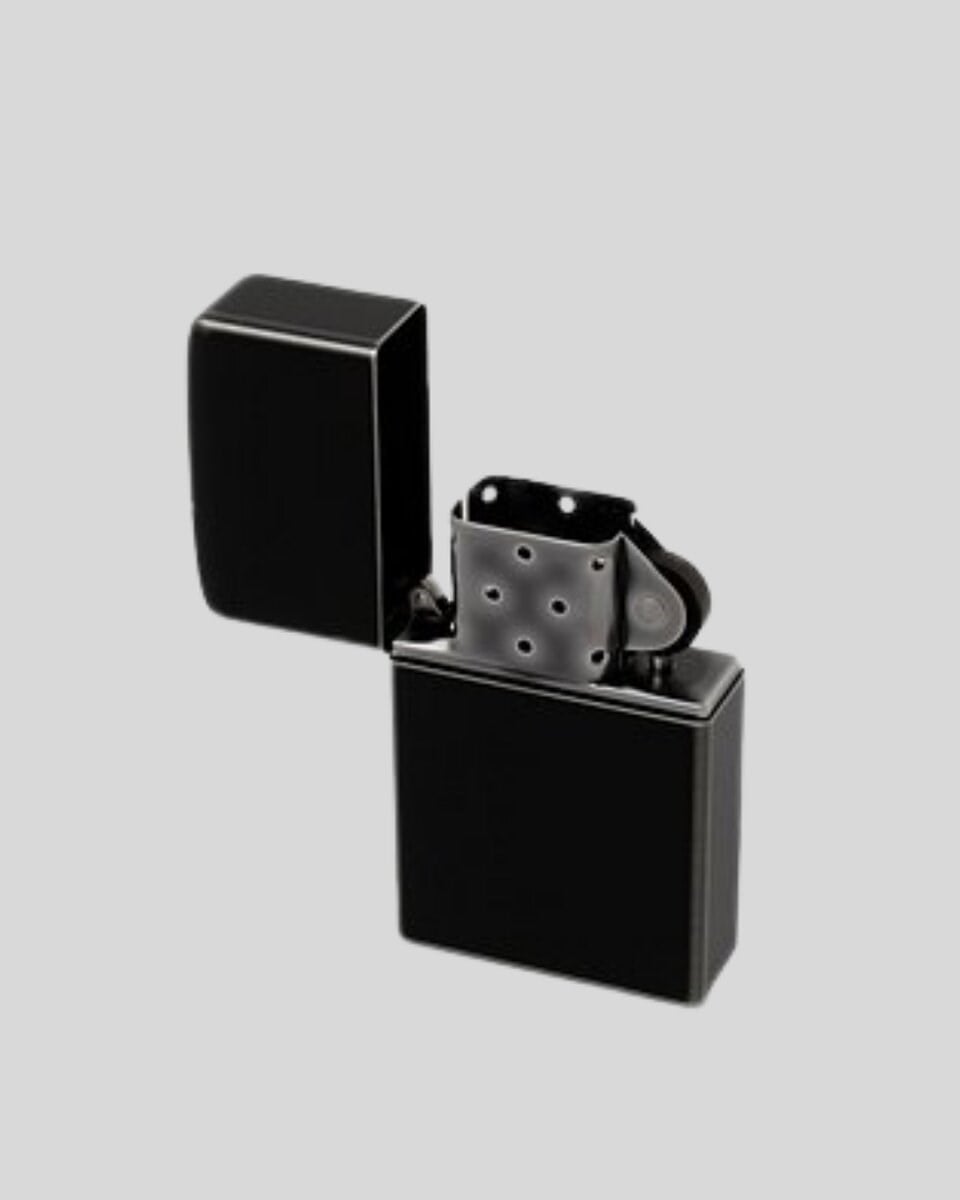 Tasarım Metal Çakmak Minimal Mat Yüzeyli ve Şık Görünümlü
