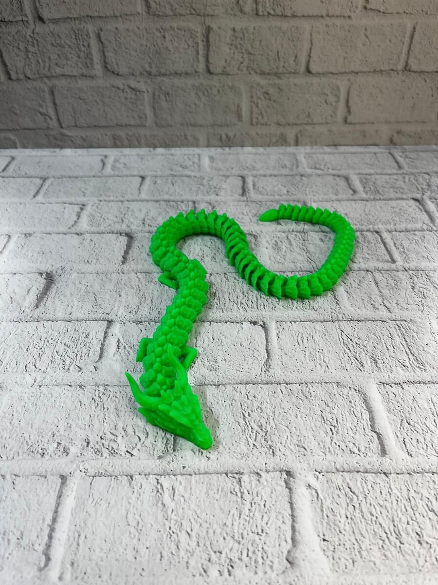 Yeşil Hareketli Ejderha Figürü Esnek Gövdeli Fantastik Dekor 60 cm