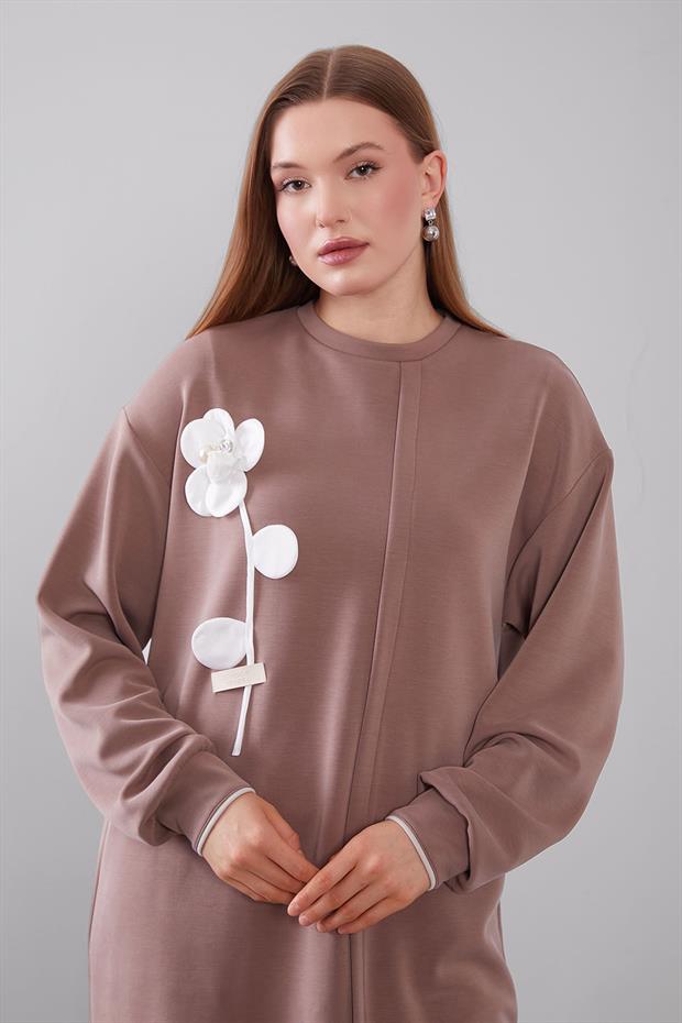 Açık Vizon Üç Boyutlu Gül Detaylı Sweat