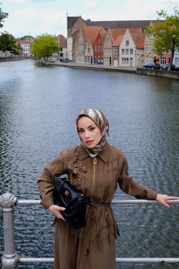 Açık Haki Yansıma Görünümlü Twill İpek Eşarp