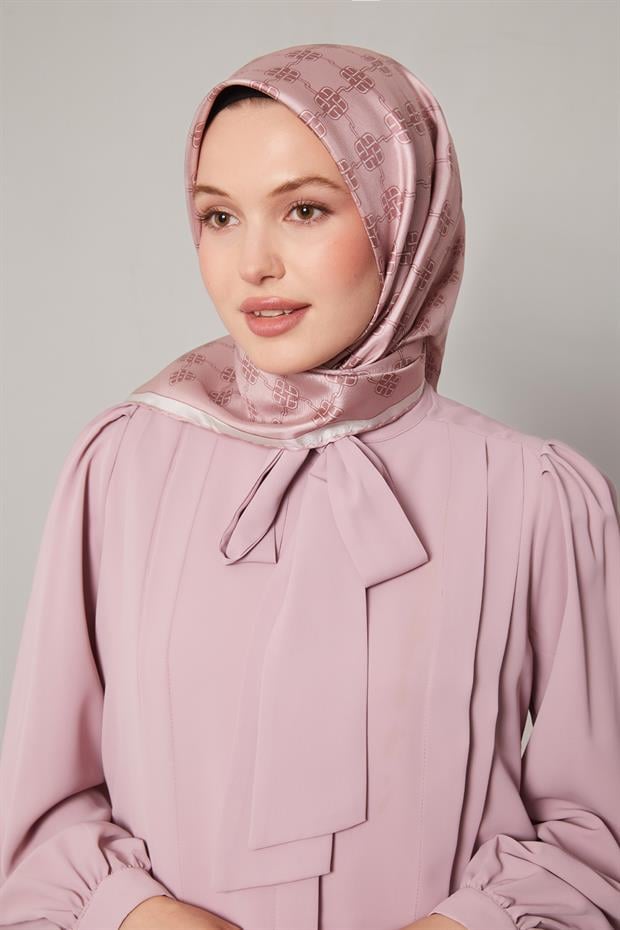 Açık Pembe Mini Yonca Desen Twill İpek Eşarp