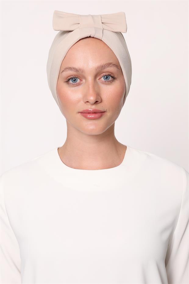 A.Bej Fiyonklu Çapraz Bone