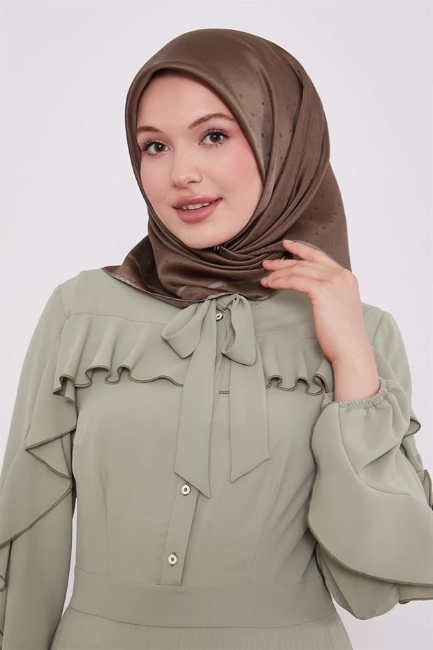 Açık Kahve Benek Desen Monogram İpek Eşarp