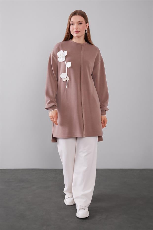 Açık Vizon Üç Boyutlu Gül Detaylı Sweat