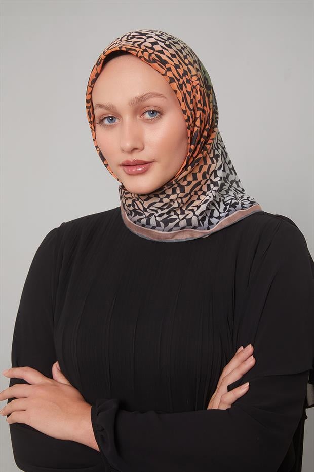 Açık Taba Renk Geçişli Desen Soft Eşarp