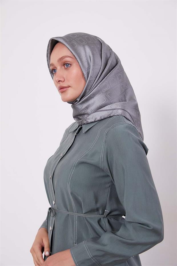 Açık Haki Baklava Desen Monogram İpek Eşarp