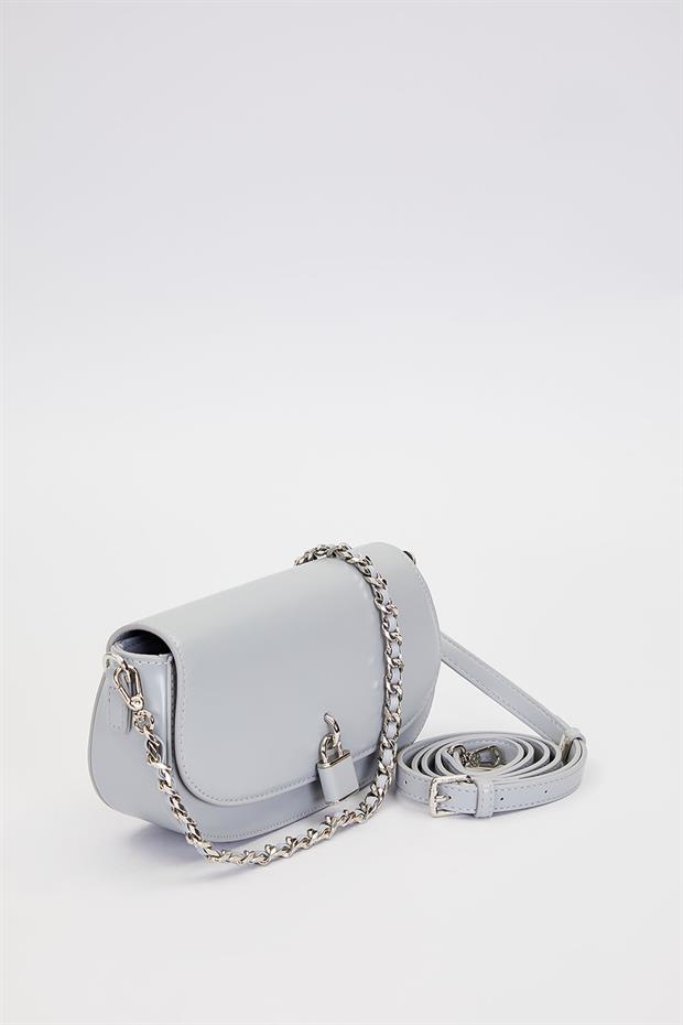 Açık Mavi Kilit Aksesuar Detaylı Omuz Çantası