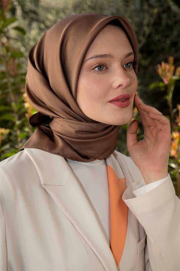 Acı Kahve Çift Taraflı Twill İpek Eşarp