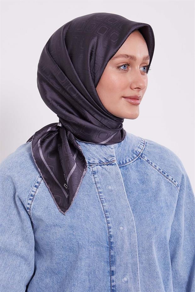 Antrasit Baklava Desen Monogram İpek Eşarp