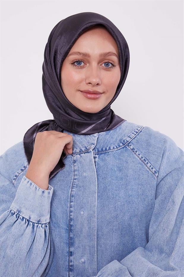 Antrasit Baklava Desen Monogram İpek Eşarp