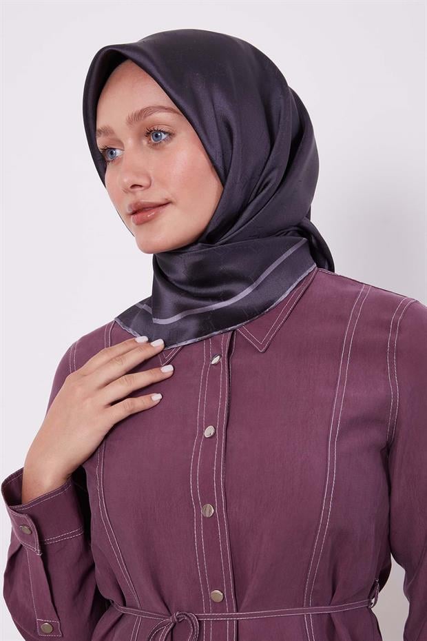Antrasit Petek Desen Monogram İpek Eşarp