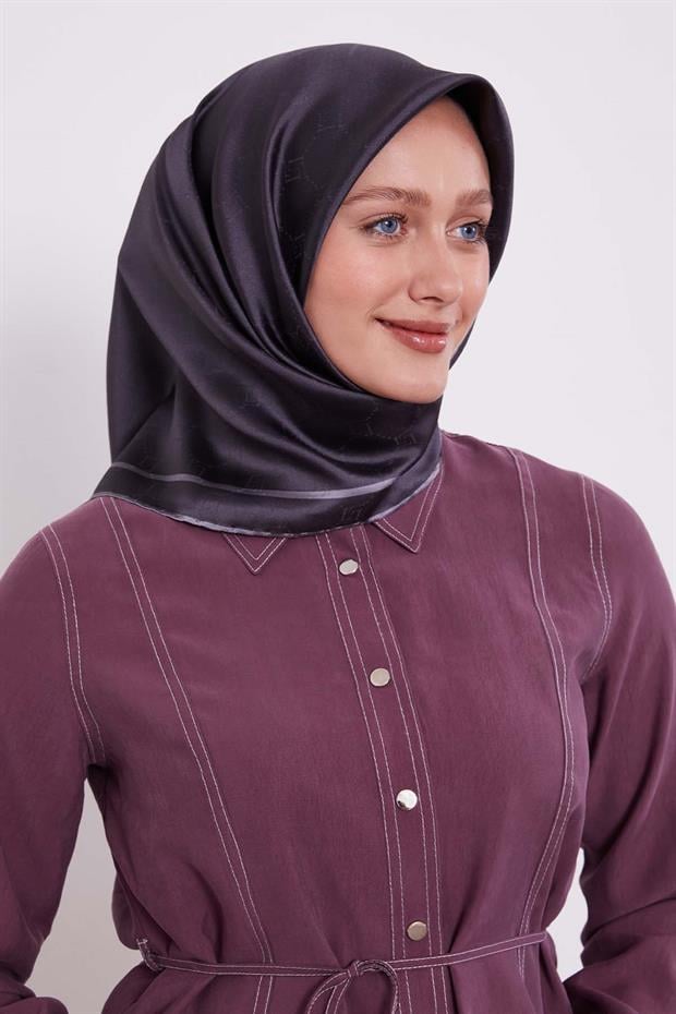 Antrasit Petek Desen Monogram İpek Eşarp