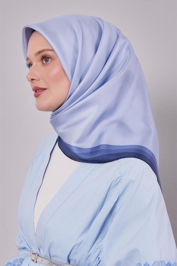 Bebe Mavisi Kenar Bordürlü Twill İpek Eşarp