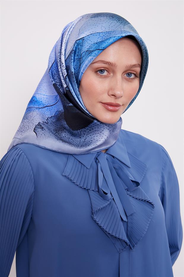 Bebe Mavisi Kesik Çiçek Desen Twill İpek Eşarp