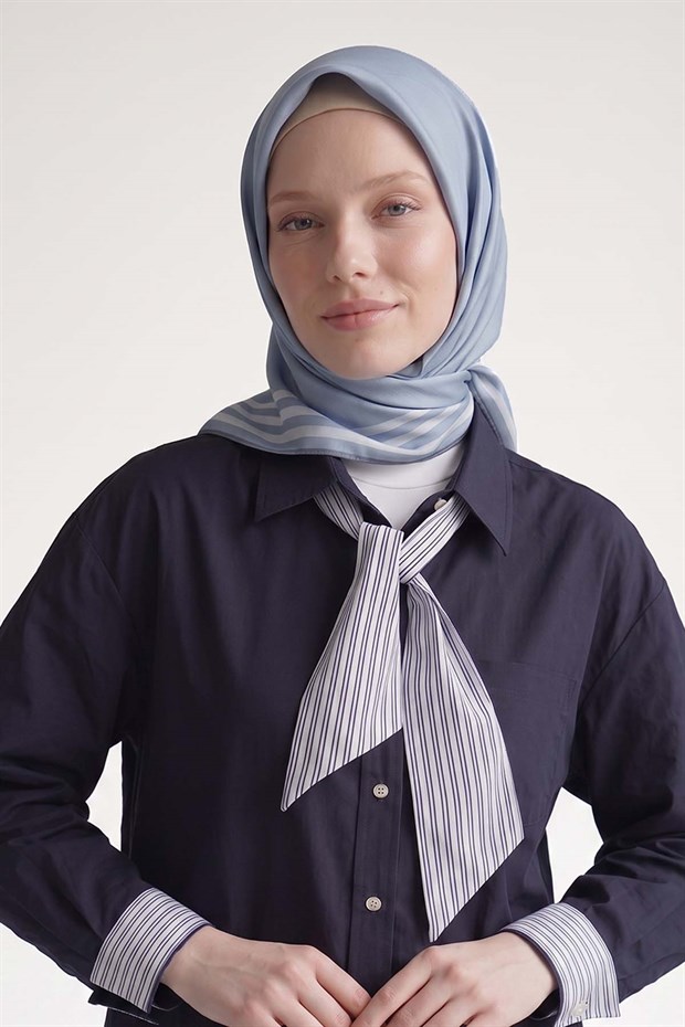 Bebe Mavisi Üç Çizgi Detaylı Twill İpek Eşarp