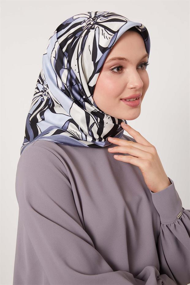 Bebe Mavisi Zambak Desen Twill İpek Eşarp